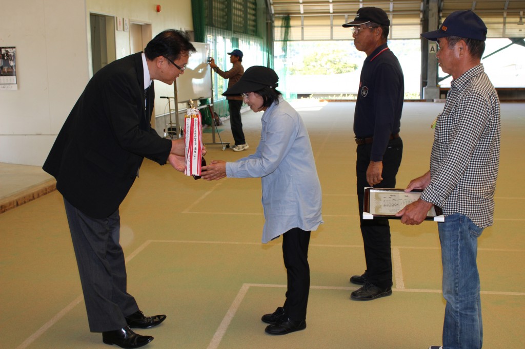 H30-10-13-互助会員ゲートボール大会-優勝チーム