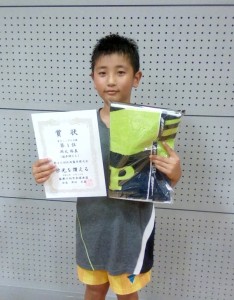 男子シングルB優勝岡本